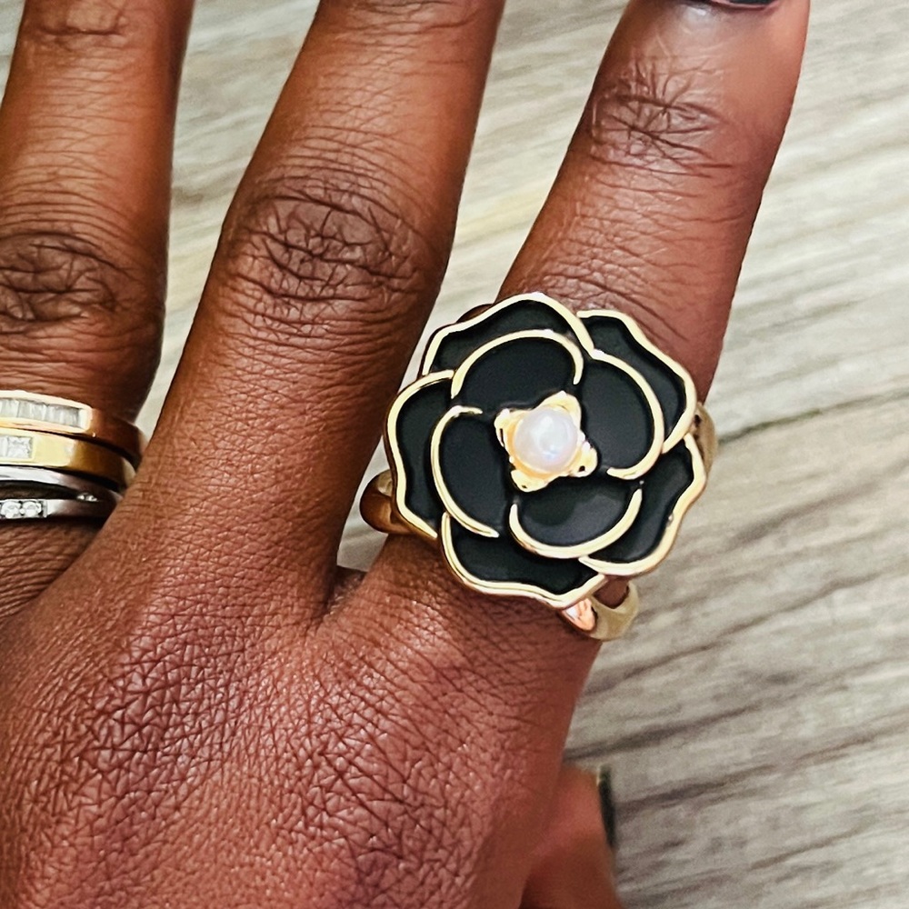 NEW ✨Women’s decorative Scarf ring ONLY; dainty scarf style ring;scarf buckle - Picture 2 of 5